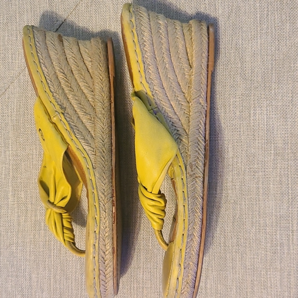 Born Lime Green Yellow Knot Leather 3 Inch Wedge Thong Sandals Size 9 - Picture 10 of 16